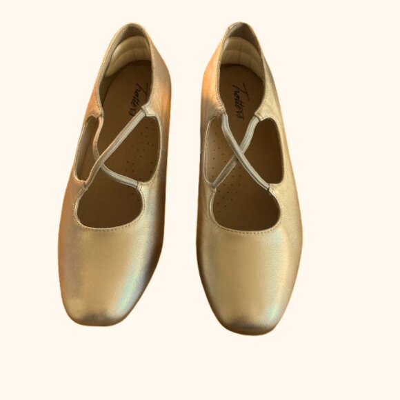 Trotters Women’s Pumps Demi Champagne Gold Block Heel Mary Jane Fancy, 9W, 9.5W - Picture 5 of 8